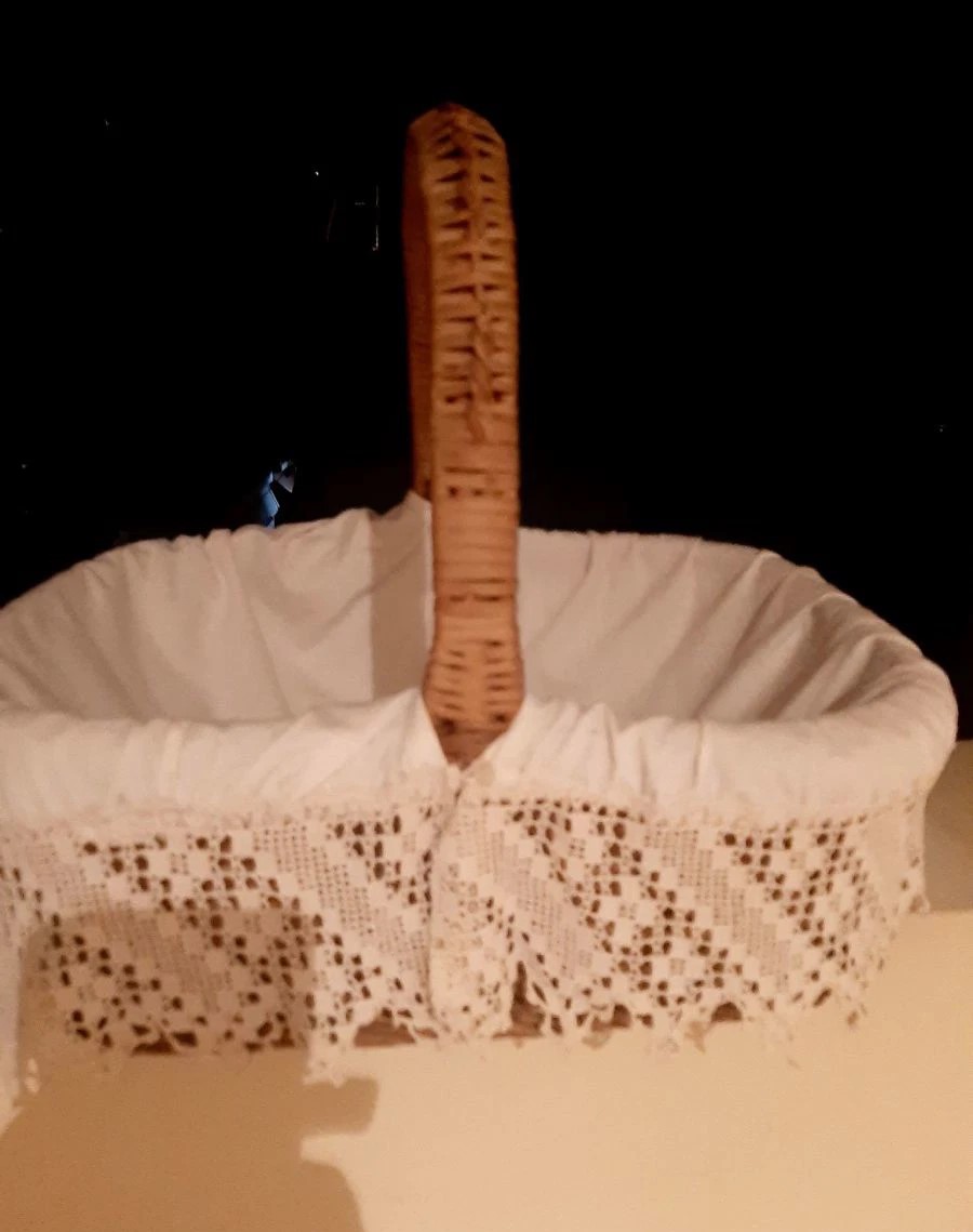 Χειροποίητα καλάθια από βέργα bamboo με ποδιά και δαντέλα, καινούργια